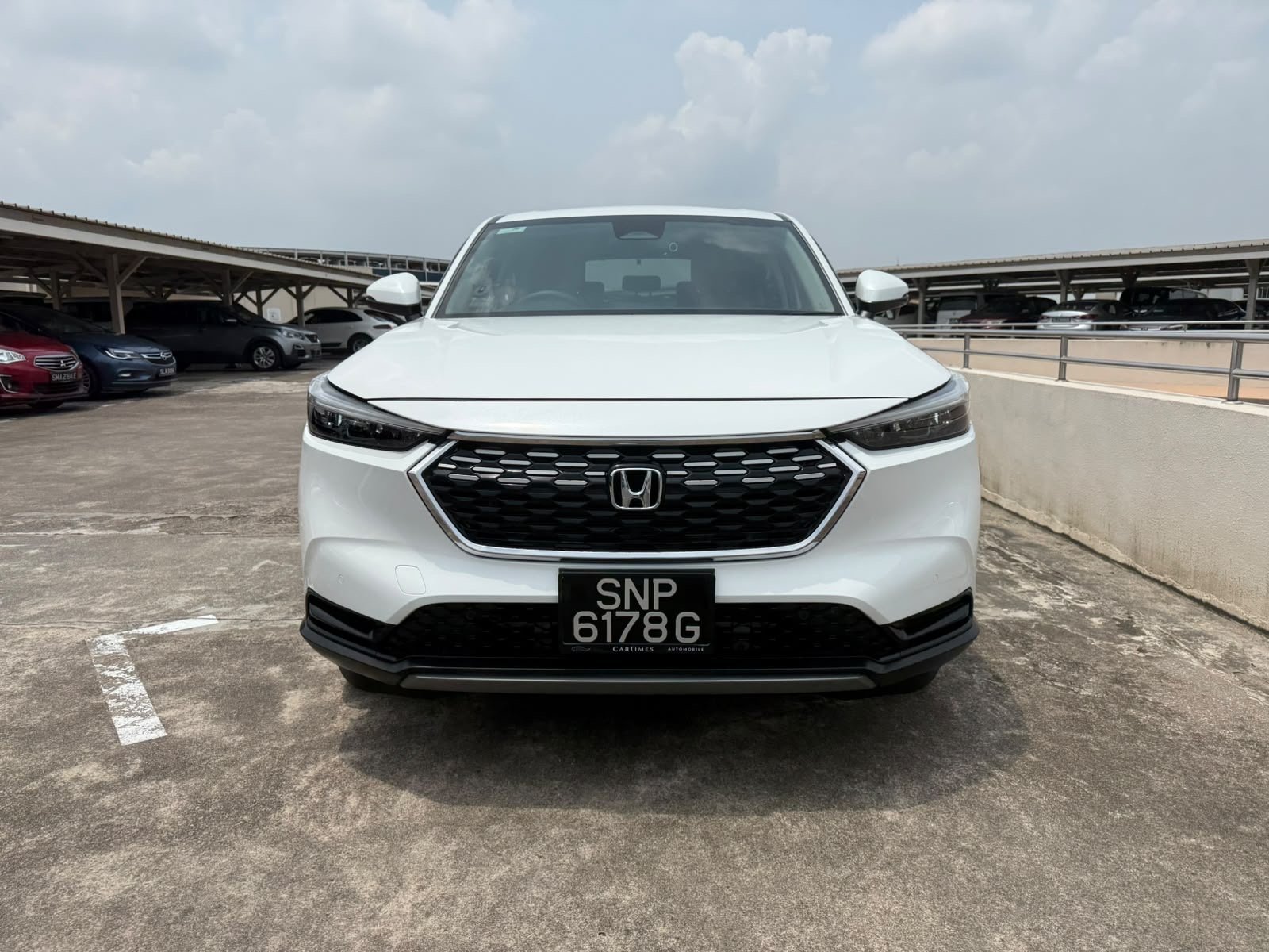 Honda Vezel 1.5 G photo 3